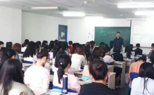 上海长宁区初级会计考试时间 - 考试科目