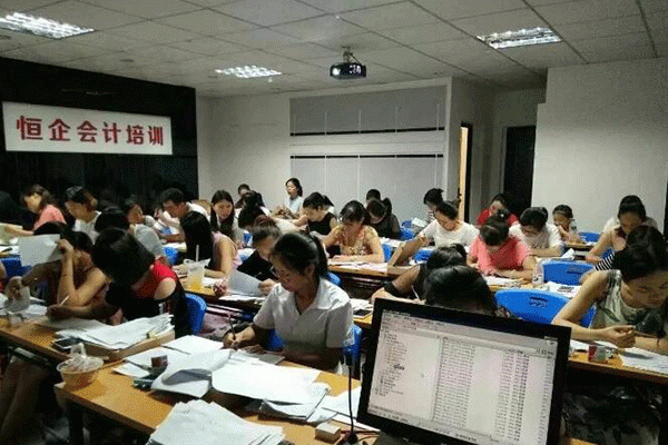 桂林秀峰区初级会计面授辅导班哪个好-学费多少钱