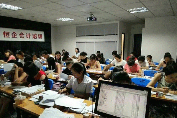 广州花都区学会计_考证实操培训课程_免费试学